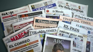 Diferentes periódicos en los que aparecen noticias para hacer clipping