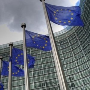 La Comisión Europea reprocha a Twitter la escasez de datos de su primer documento sobre desinformación