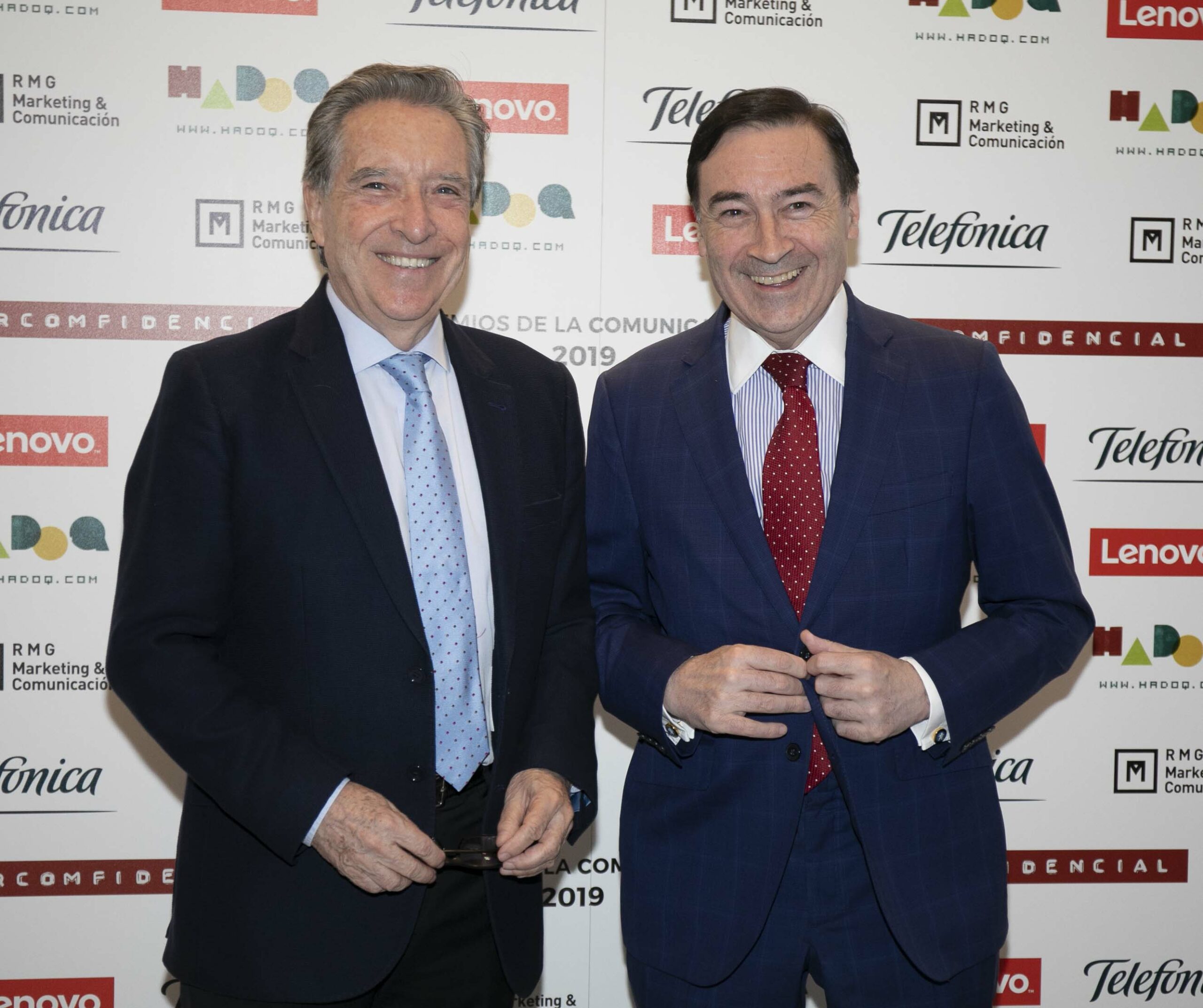 Iñaki Gabilondo (izqda) y Pedro J. Ramírez (dcha)
