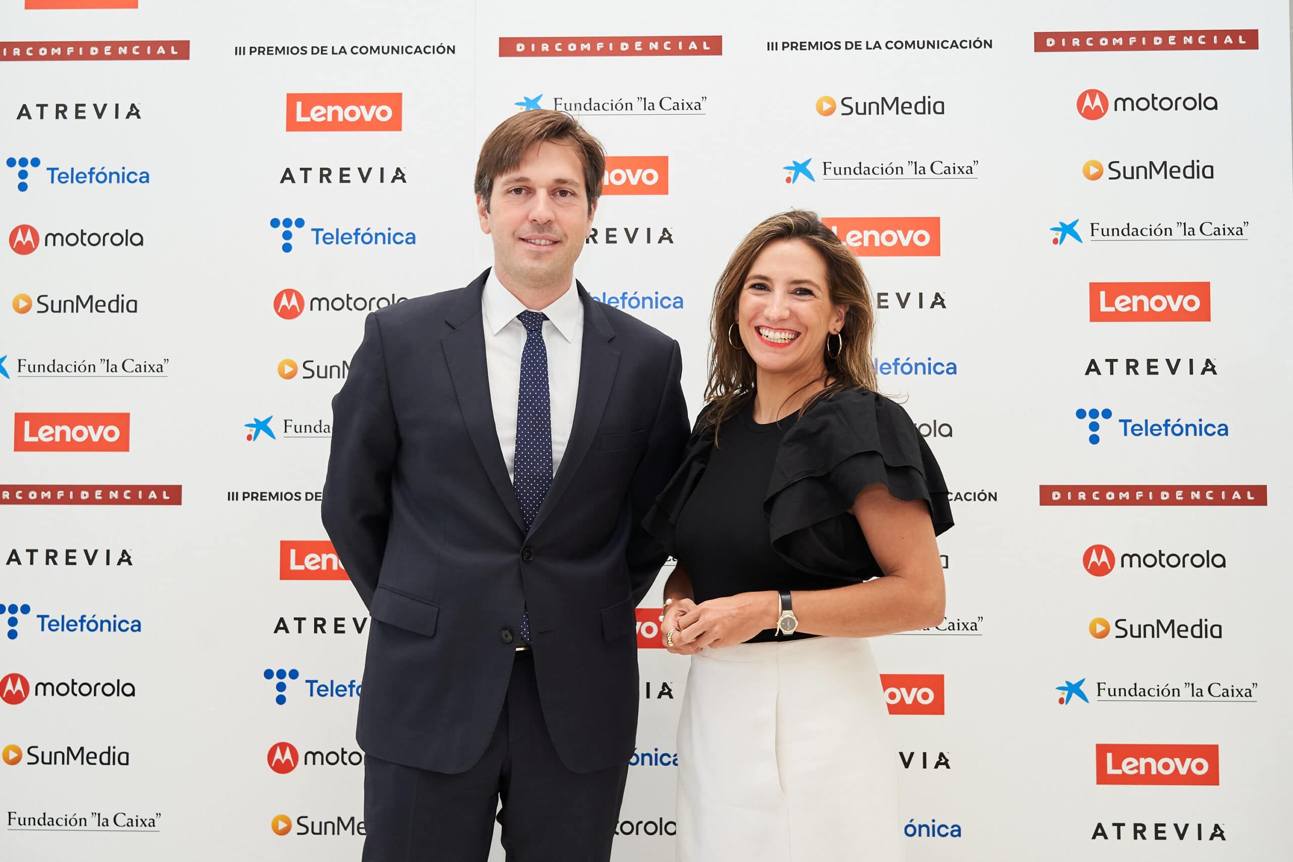 Julen Ariza (DIRCOMFIDENCIAL) y Marieta Jaureguizar (CEU)