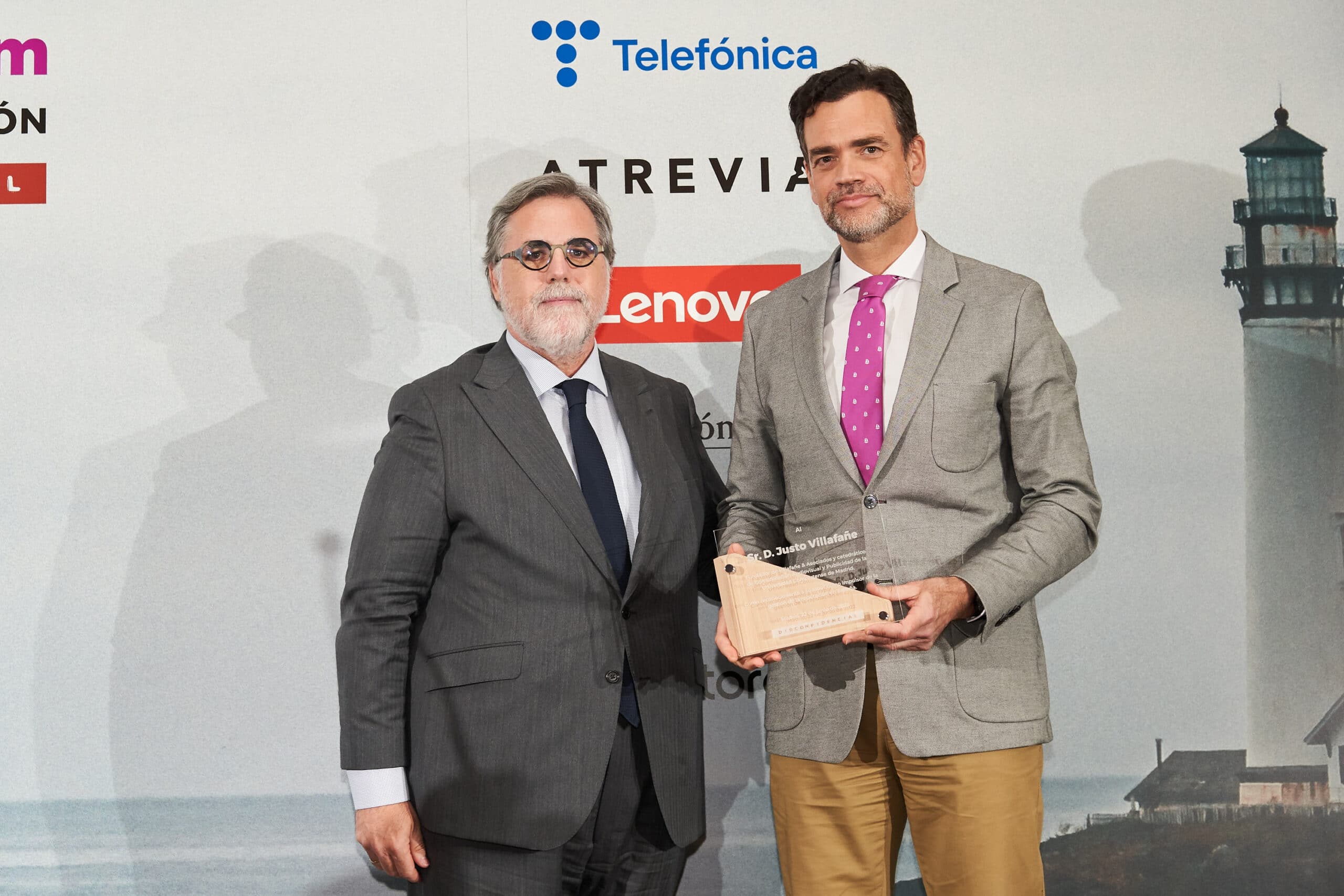 Miguel López Quesada (Dircom) y Sebastián Cebrián (Villafañe & Asociados)