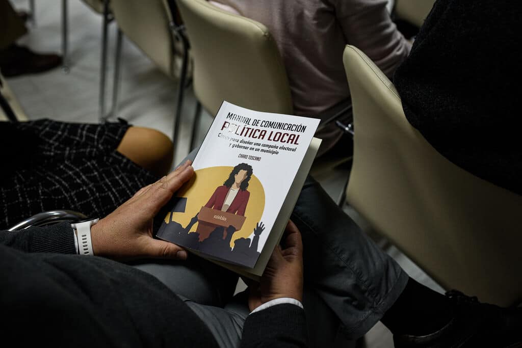 Manual de comunicación política local