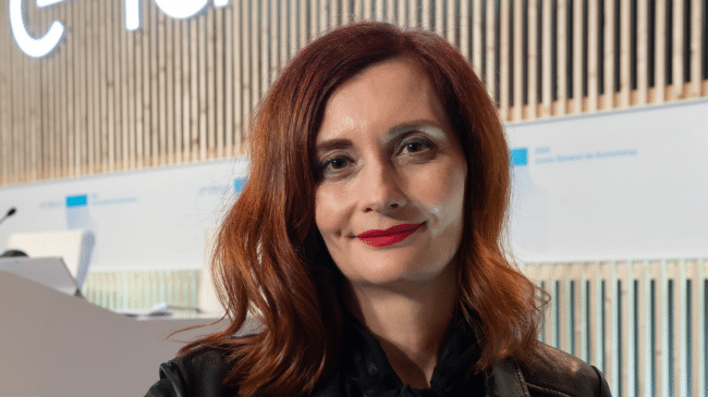 Lola Riosalido