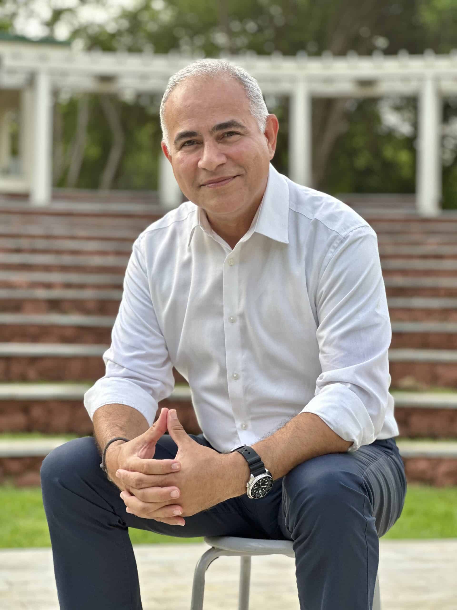 Julio Fernández.