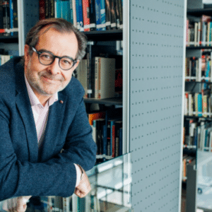 Albert Sáez, El director de El Periódico