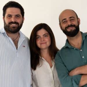 Javier García-Gallo, Daniela Rodríguez y Eduardo García Alier - Soy Olivia