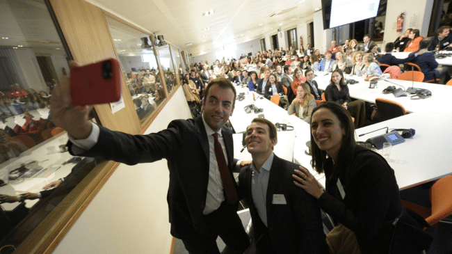 APRI Bruselas