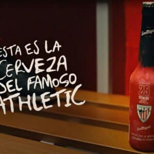 La botella customizada de San Miguel para el Athletic Club, protagonista del nuevo spot de la marca