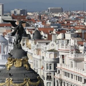 “Te faltan calles”, la nueva campaña de Madrid Destino diseñada por Roman