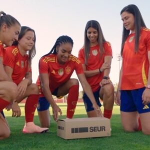 SEUR une a la Selección Española de Fútbol con las pymes afectadas por la DANA en su nueva campaña