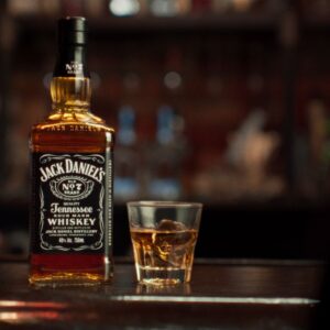 Jack Daniel’s presenta ‘Eso es lo que hace a Jack ser JACK’: la campaña global que recupera las raíces y celebra a la marca como icono cultural