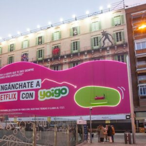 Yoigo, en colaboración con Netflix, reinventa la publicidad exterior con una espectacular acción urbana