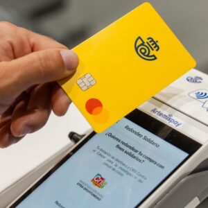Correos consiguió cerca de 500.000 microdonaciones en 2025 gracias a su programa Redondeo con Impacto