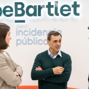 Carmen Irago, Alberto Jofre Bernardo y Gabriel San Miguel - beBartlet
