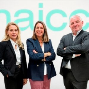 Mónica Mayoral Ana Rodríguez de Zárate y Jesús Suso - maicca