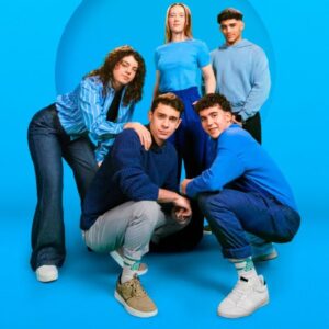 “Som Team CETT / We are Team CETT”, la nueva campaña dirigida a la Generación Z de Microbio parte de ATREVIA