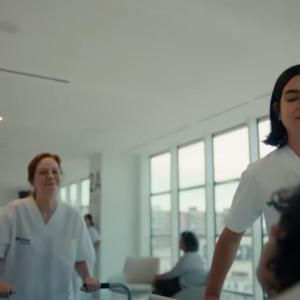 M+C Saatchi firma la nueva campaña de Vithas que pone en valor su modelo sanitario de vocación de cuidado y excelencia clínica